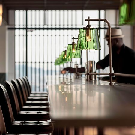 อลิลา บังซาร์ กัวลาลัมเปอร์ Hotel ภายนอก รูปภาพ The bar at the restaurant