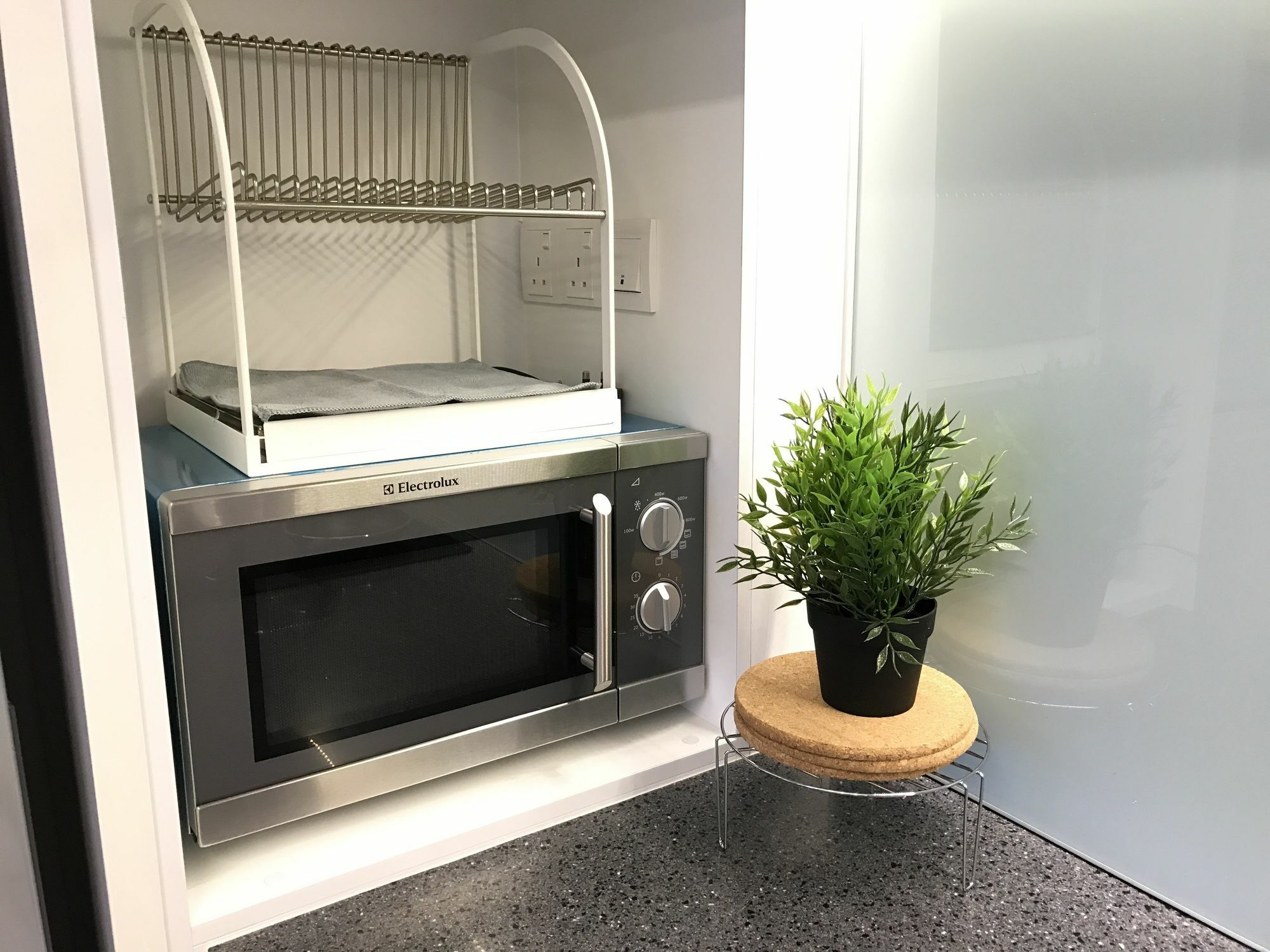 อลิลา บังซาร์ กัวลาลัมเปอร์ Hotel ภายนอก รูปภาพ A built-in microwave oven