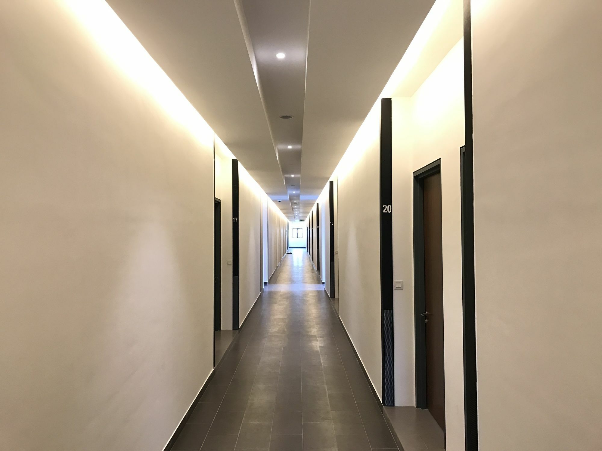 อลิลา บังซาร์ กัวลาลัมเปอร์ Hotel ภายนอก รูปภาพ A corridor in the new building
